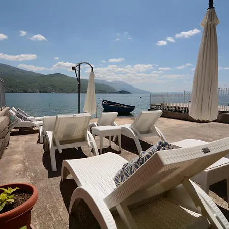 Beachfront Bojadzi Διαμέρισμα *