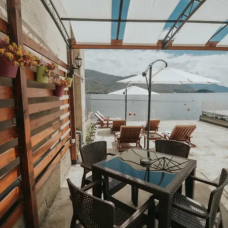 Beachfront Bojadzi Διαμέρισμα
